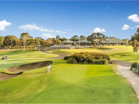 Rosebud Country Club - Accommodation Gladstone 1
