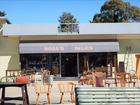 Ross's Relics Yass - Accommodation Gladstone 0