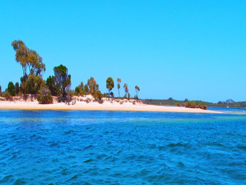 Strawbridge Point - Accommodation Gladstone 0