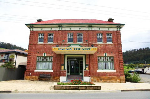 The Franklin Palais Theatre - Accommodation Gladstone 0