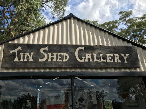 Tin Shed Gallery - Accommodation Gladstone 0