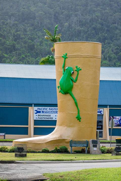 Tully Golden Gumboot - Accommodation Gladstone 0