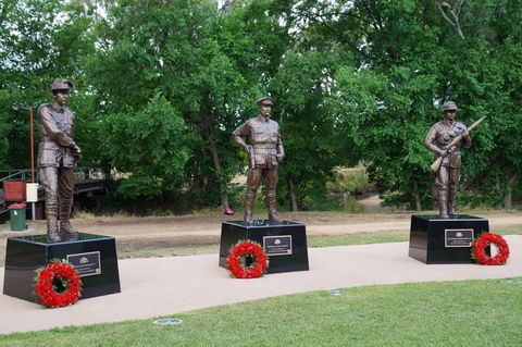 VC Memorial Park - Honouring Our Heroes - Accommodation Gladstone 0