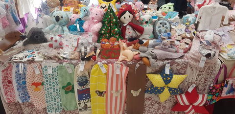 Campbelltown Craft Society - Accommodation Gladstone 2