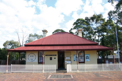 Dredge's Cottage - Accommodation Gladstone 0