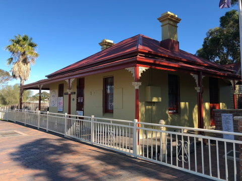 Dredge's Cottage - Accommodation Gladstone 1