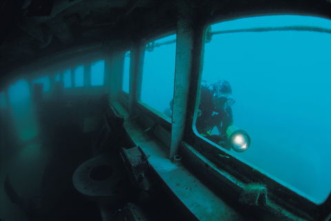 Ex HMAS Hobart Dive Site - Accommodation Gladstone 0