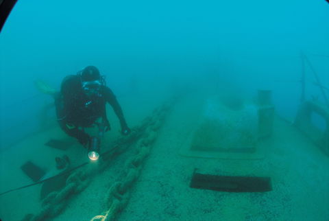 Ex HMAS Hobart Dive Site - Accommodation Gladstone 1