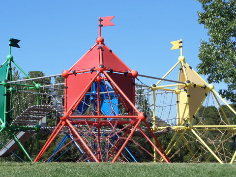 Fadden Pines Playground - Accommodation Gladstone 0
