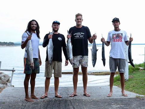 Iluka Bait And Tackle - Accommodation Gladstone 2
