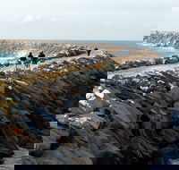 Iluka Break Wall - Accommodation Gladstone