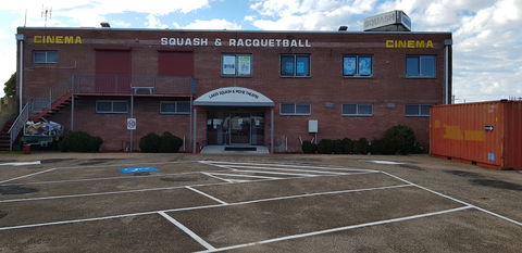 Lakes Squash And Movie Theatre - Accommodation Gladstone 0
