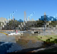 Lock 10 and Weir - Accommodation Gladstone