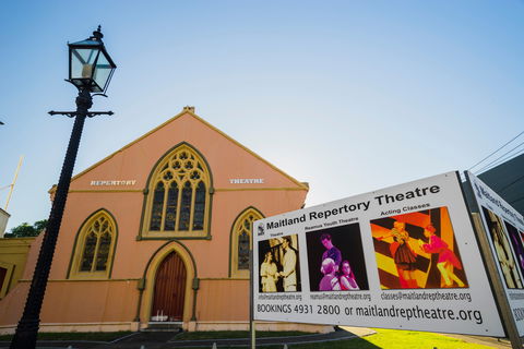 Maitland Repertory Theatre - Accommodation Gladstone 1