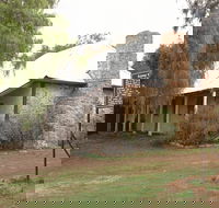 Military Barracks - Accommodation Gladstone