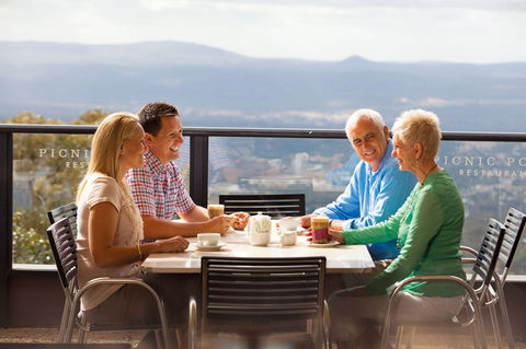 Picnic Point Lookout And Parkland - Accommodation Gladstone 1
