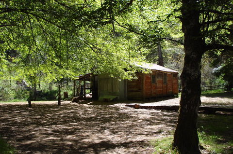 Pickering's Hut And Camping Area - Accommodation Gladstone 0
