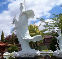 Sakyamuni Buddhist Centre/Van Hanh Monastery - Accommodation Gladstone