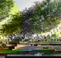 Sculpture Garden Campbelltown - Accommodation Gladstone