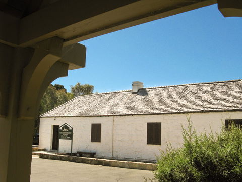 St John's Schoolhouse Museum - Accommodation Gladstone 1