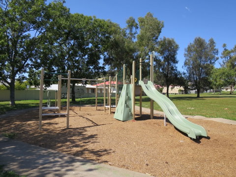 Athol Gallen Park - Accommodation Gladstone 0