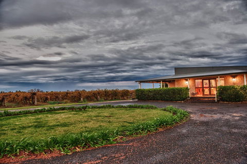 Baratto Wines - Accommodation Gladstone 1