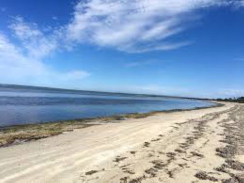 Brownlow Beach - Accommodation Gladstone 0