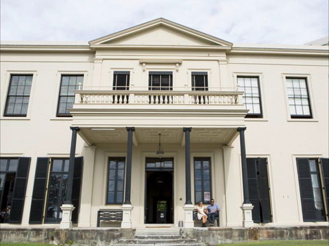 Elizabeth Bay House - Accommodation Gladstone 0