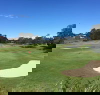 Emerald Downs Golf Course - Accommodation Gladstone