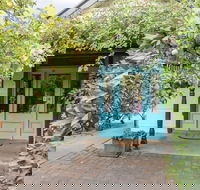 Hawkes General Store - Accommodation Gladstone