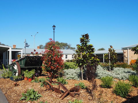 Lara Museum - Accommodation Gladstone 1