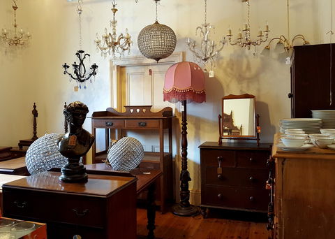 Tansley & Co Vintage Merchants - Accommodation Gladstone 1