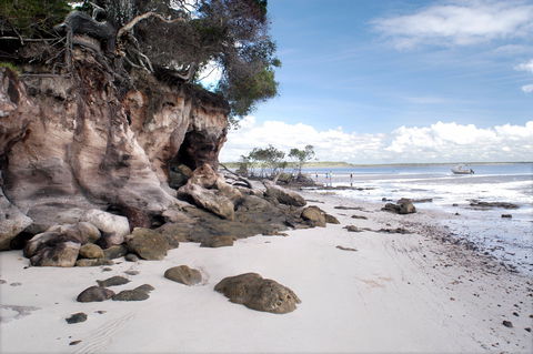 Tinnanbar - Accommodation Gladstone 0