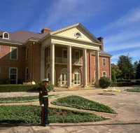 United States of America Embassy of The - Accommodation Gladstone