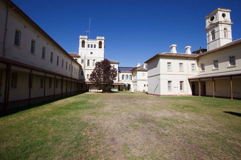 Aradale Lunatic Asylum - Accommodation Gladstone 1