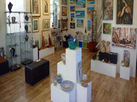 Cardwell Gallery And Gift Shop - Accommodation Gladstone 1