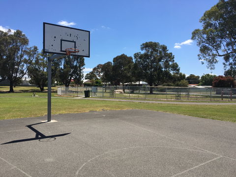 Market Square Recreation Area - Accommodation Gladstone 2