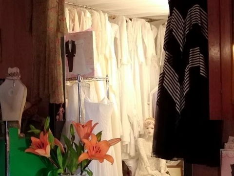 Mauzie's Most Marvellous Vintage - Accommodation Gladstone 1