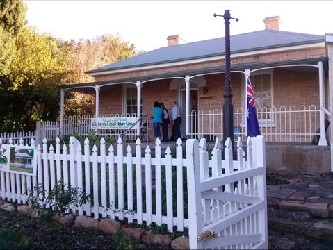 Mill Cottage Museum - Accommodation Gladstone 0