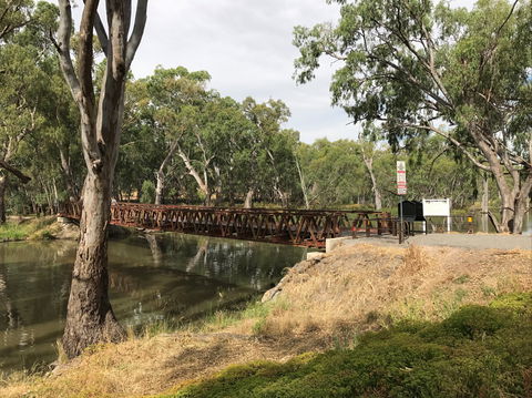 Rocky Waterholes - Accommodation Gladstone 0