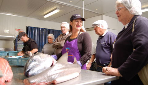 The Fresh Fish Place - Accommodation Gladstone 1