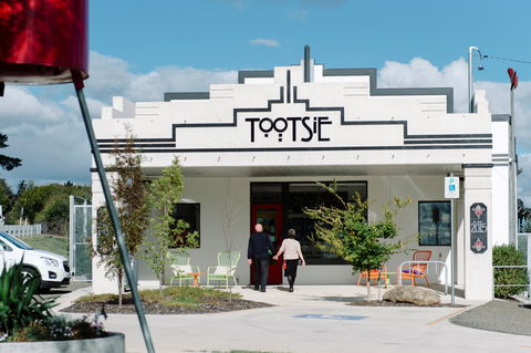 Tootsie Art And Design - Accommodation Gladstone 0