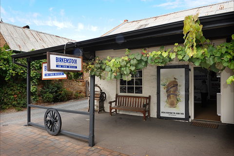 Birkenstock In The Hills - Accommodation Gladstone 0
