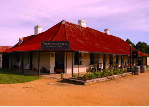 Gundaroo - Accommodation Gladstone 0