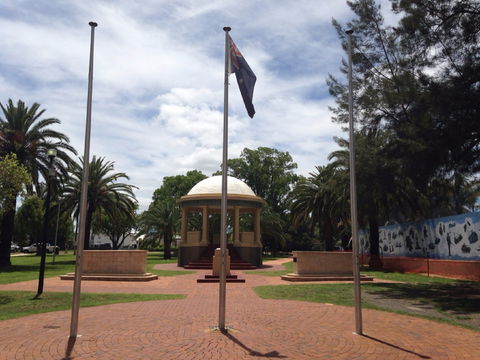 Kingaroy Memorial Park - Accommodation Gladstone 0
