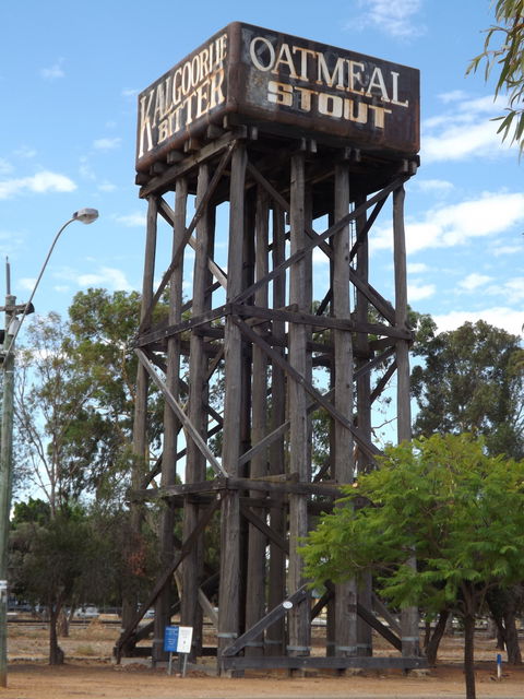 Merredin Railway Water Tower - Accommodation Gladstone 1