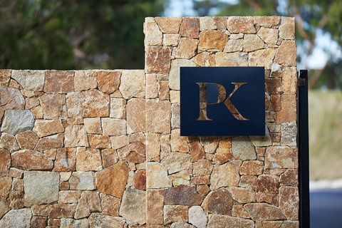 Peninsula Kingswood Country Golf Club - Accommodation Gladstone 1