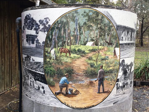 Tatong Tavern Water Tank - Accommodation Gladstone 0