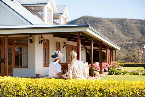 Audrey Wilkinson Vineyard: Picnic With Wine Masterclass Tasting - Accommodation Gladstone 2