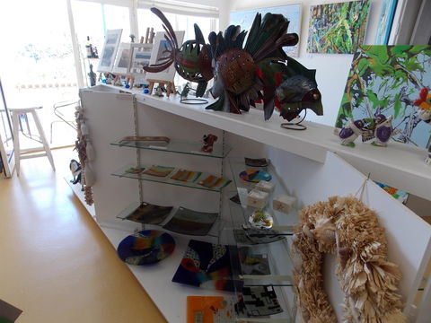 Huskisson Gallery And Picture Framing - Accommodation Gladstone 0